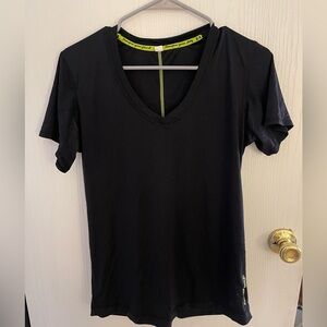UnderArmour workout top